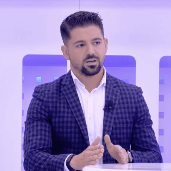 Nicolás Marchal interviniendo en Televisión